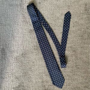 Brooks Brothers Navy and Red Paisley 100% Silk Tie - Vintage